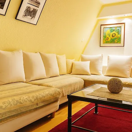 Vikendica - Skromni Raj 度假居 *